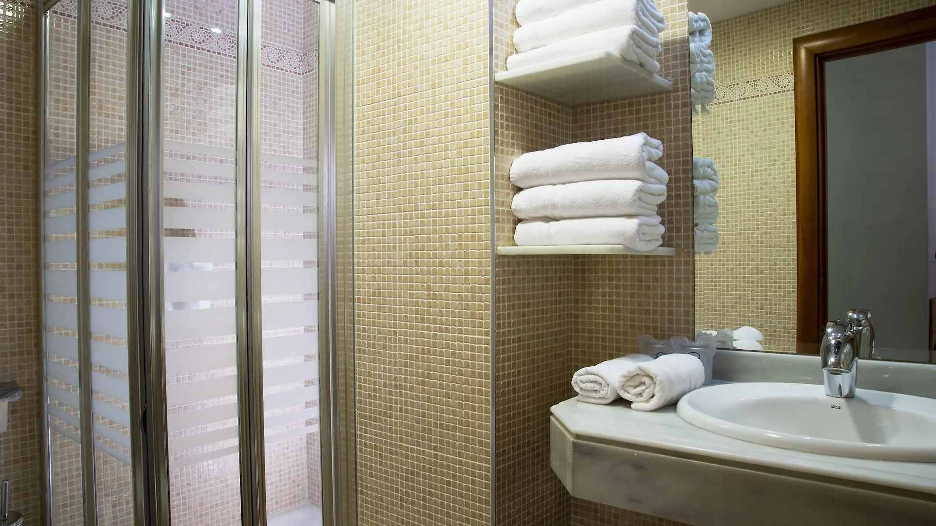 Hotel Cordoba Centro 3*,