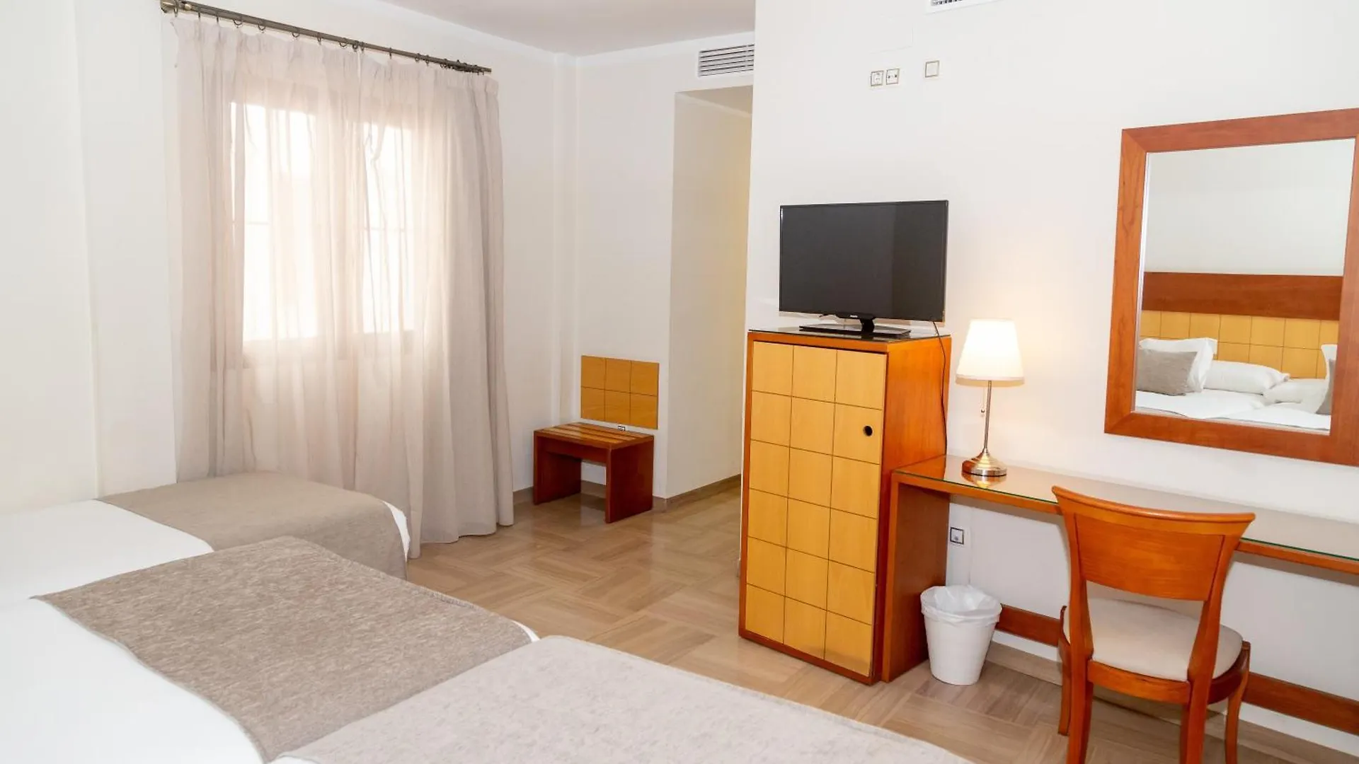 Hotel Cordoba Centro 3*,