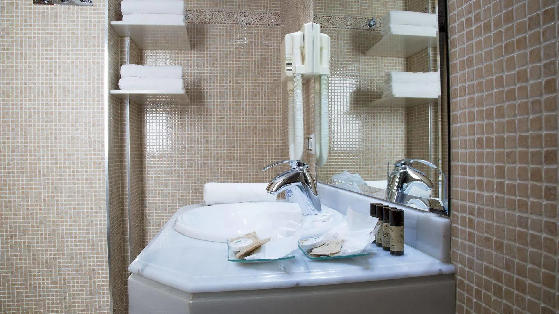 Hotel Cordoba Centro 3*,  Spanien